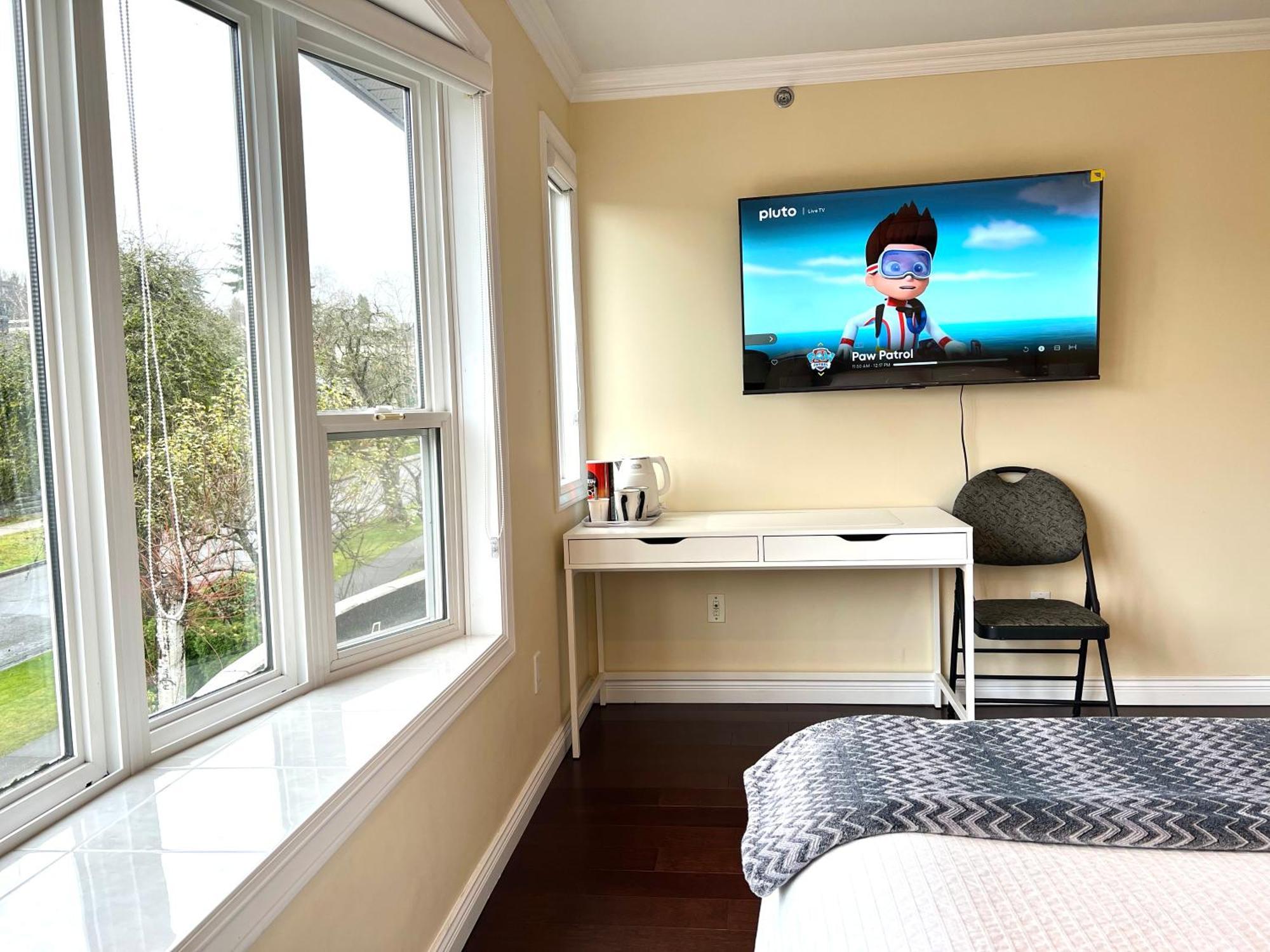 Coze Home In Vancouver Near Yvr Экстерьер фото